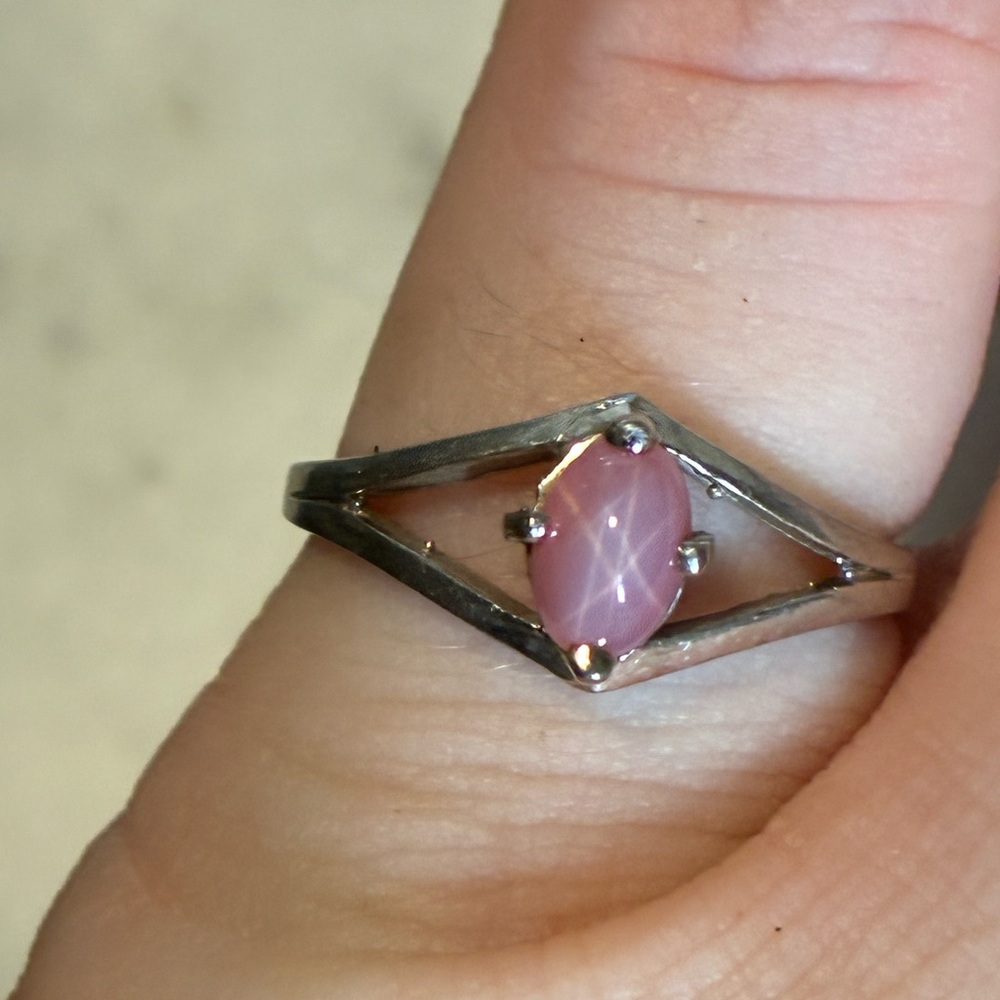 Pink Star Sapphire Ruby 10k Solid White Gold Ring - image 4